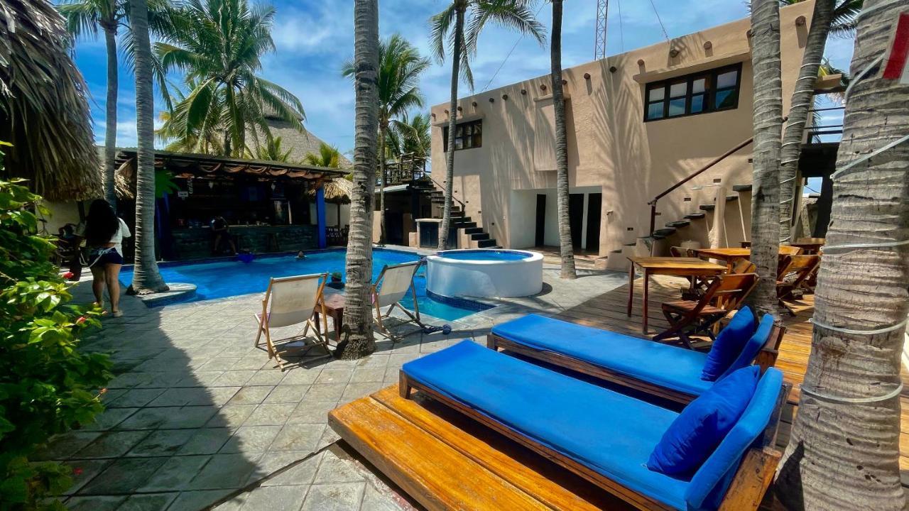 Johnnys Place Hotel Monterrico Εξωτερικό φωτογραφία
