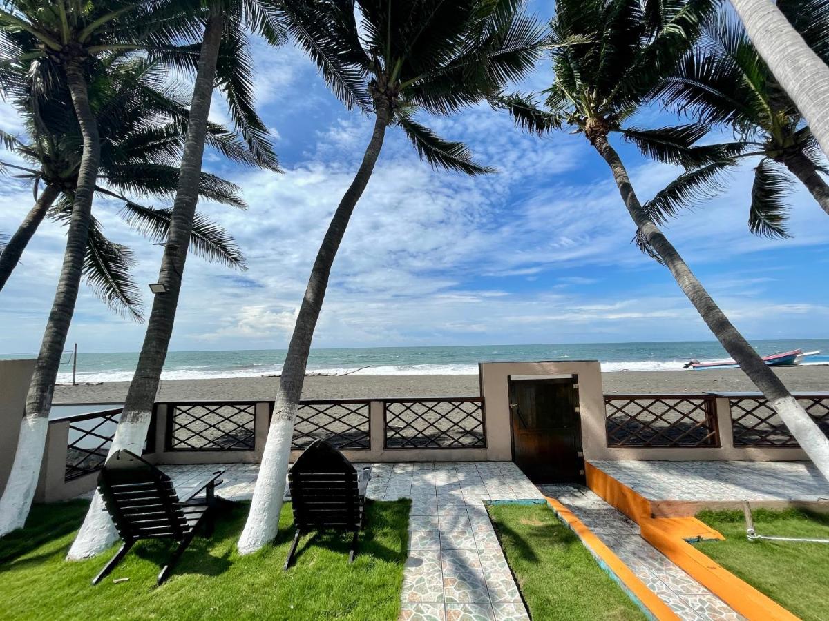 Johnnys Place Hotel Monterrico Εξωτερικό φωτογραφία