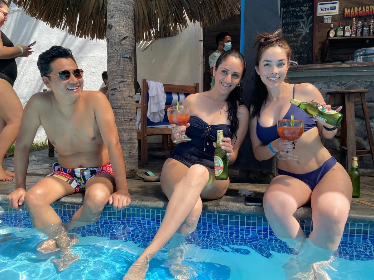 Johnnys Place Hotel Monterrico Εξωτερικό φωτογραφία