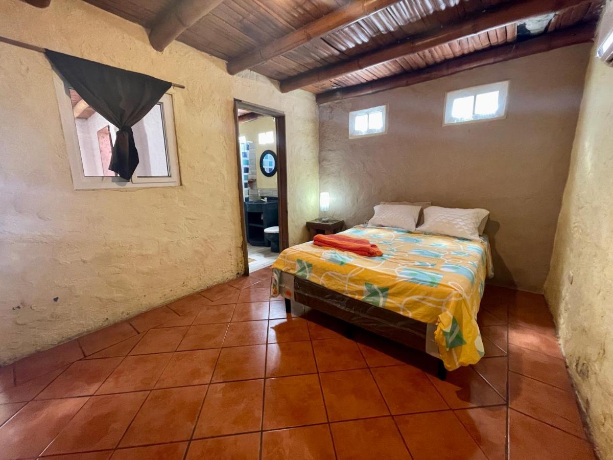 Johnnys Place Hotel Monterrico Εξωτερικό φωτογραφία