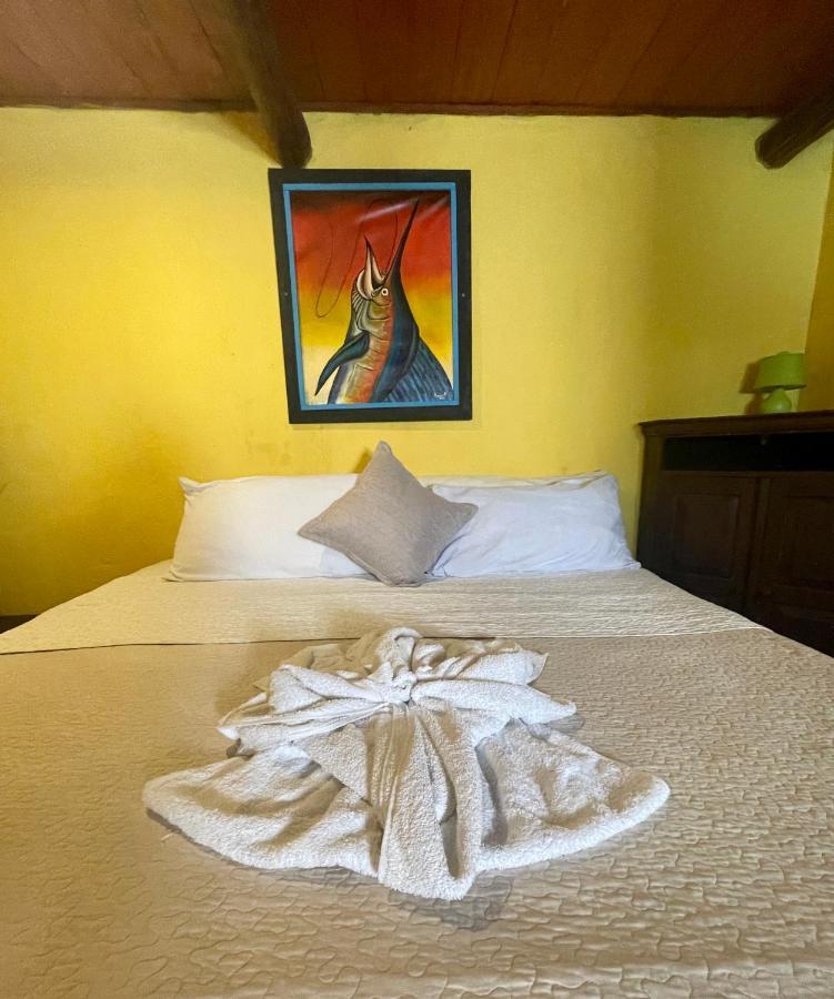 Johnnys Place Hotel Monterrico Εξωτερικό φωτογραφία